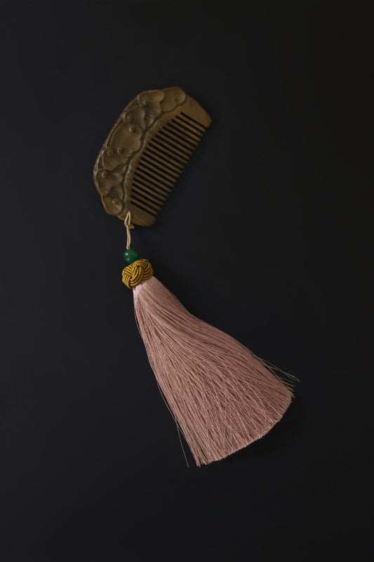 Tasselled Wood Comb